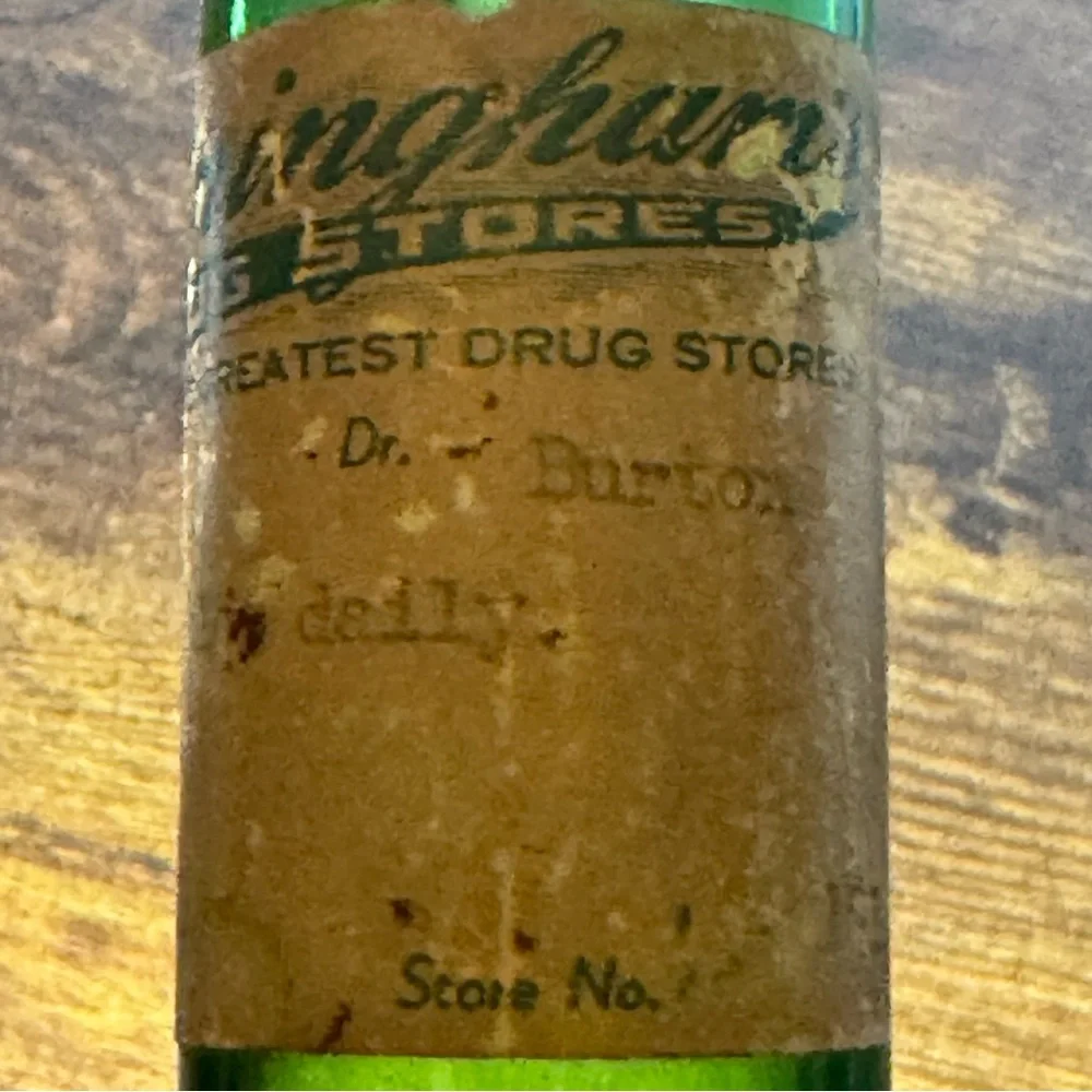 Vintage 1953 Cunningham Drug Stores Detroit‎ MI Green Glass Prescription Bottle